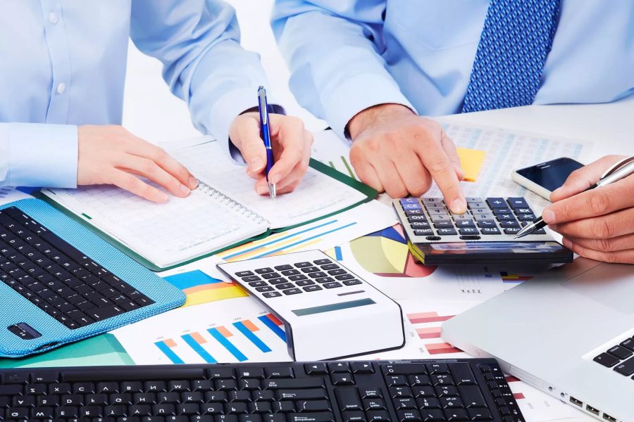 When Should a Small Business Hire an Accountant Instead of Doing It Alone